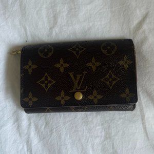 Authentic 2002 Louis Vuitton Monogram Wallet